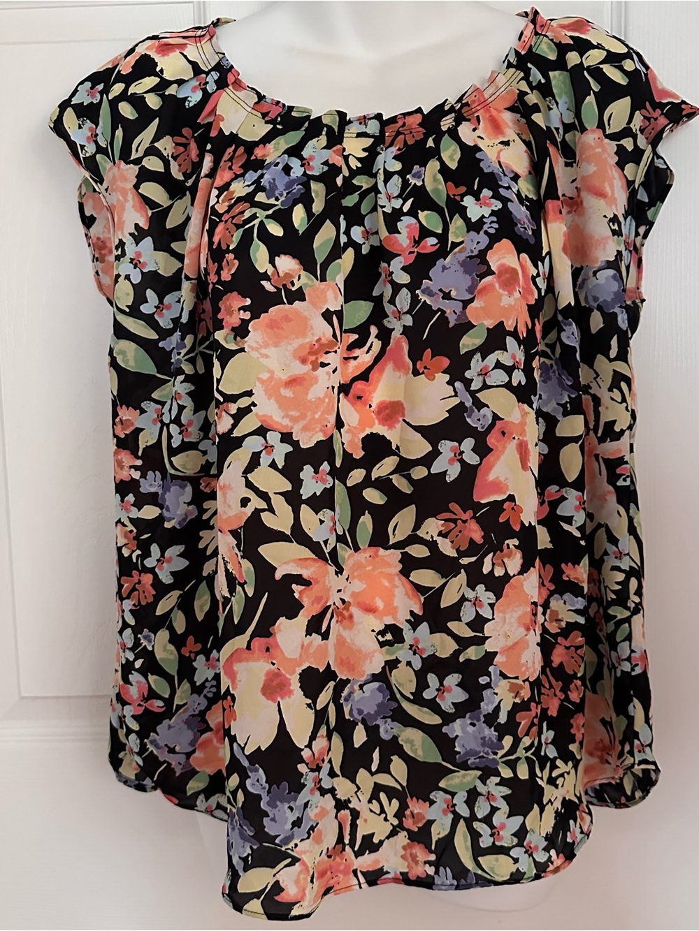 LC Lauren Conrad Women's Blouse Size L Black Floral Sheer Flutter Sleeve Keyhole